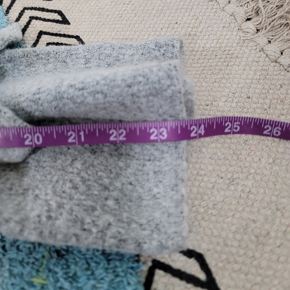 J.O.A HIGH LOW GRAY SWEATER, W TIE BELL SLEEVE DETAIL, SZ SMALL - Picture 11 of 13